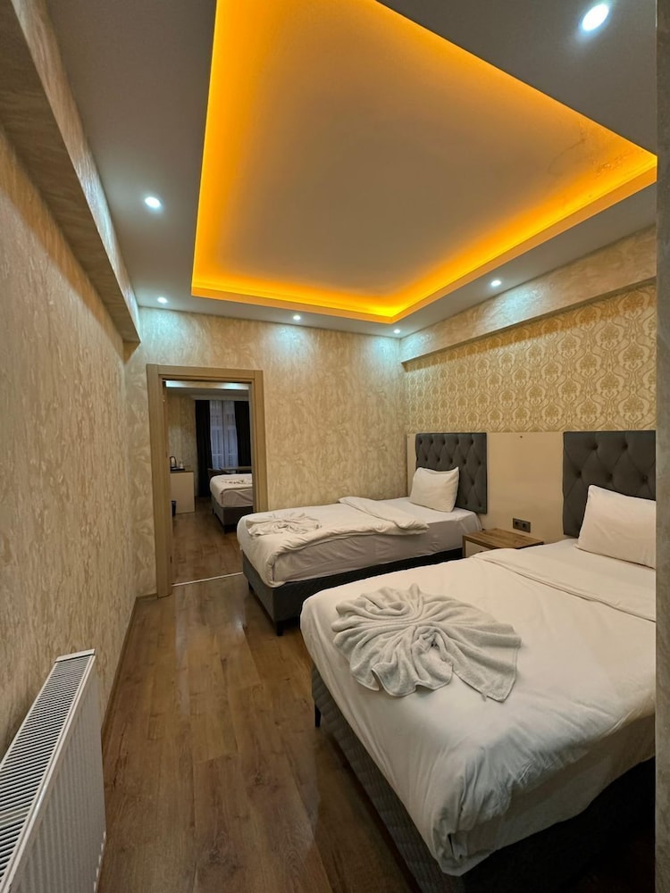 HOTEL PERA WHİTE