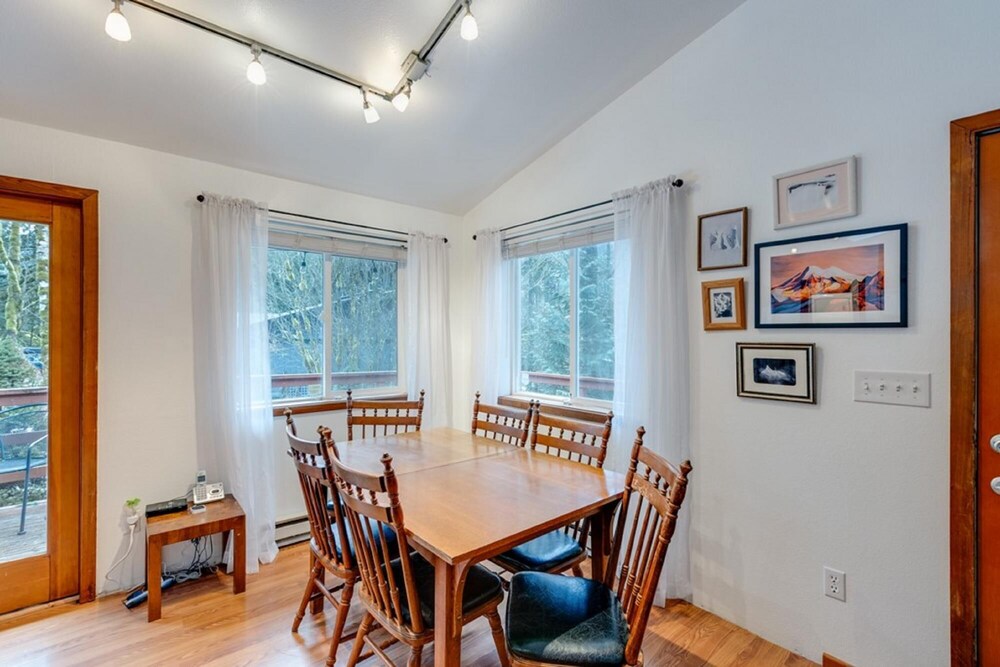 Mt Baker Lodging Cabin 81 - Sleeps 4