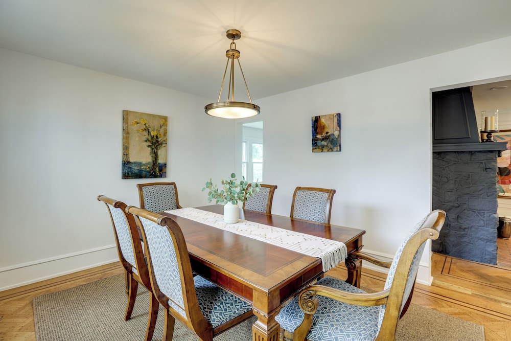 1 Mi to Beaches & Boardwalk: Asbury Park Retreat