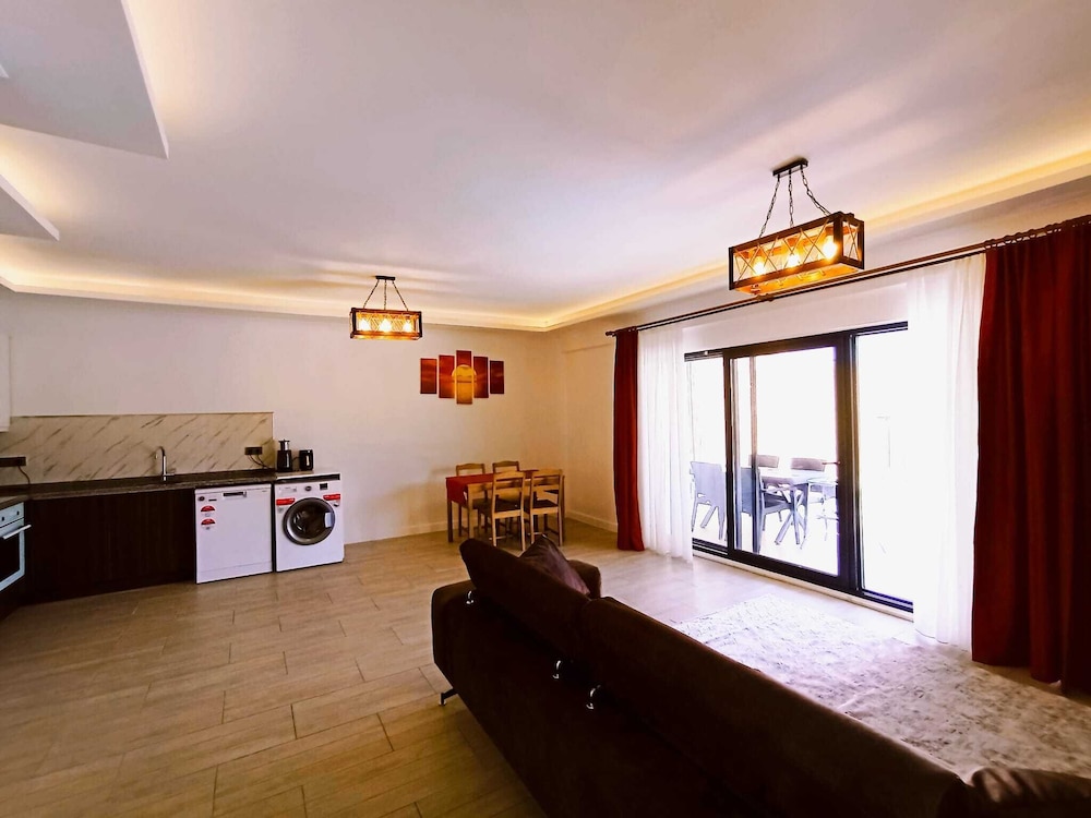 Diamond City Villas - Villa Yakuti
