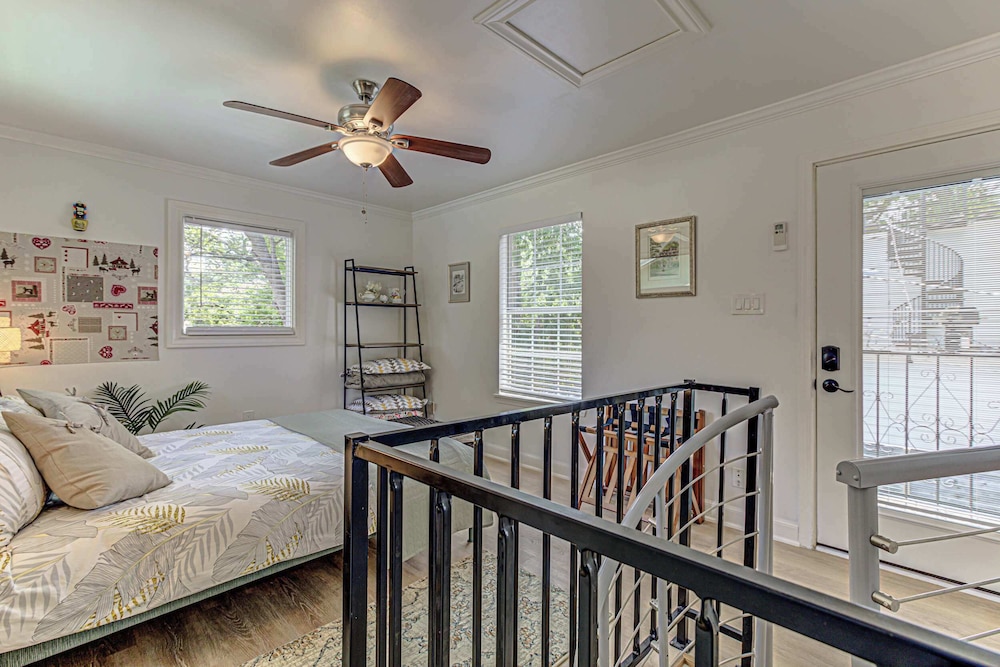 Garden Home Walkable to East Austin Eateries - Image 5