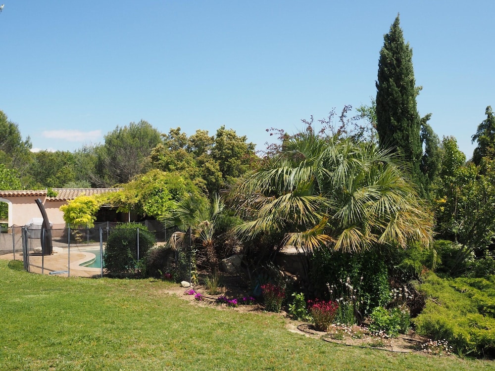Photo 23
