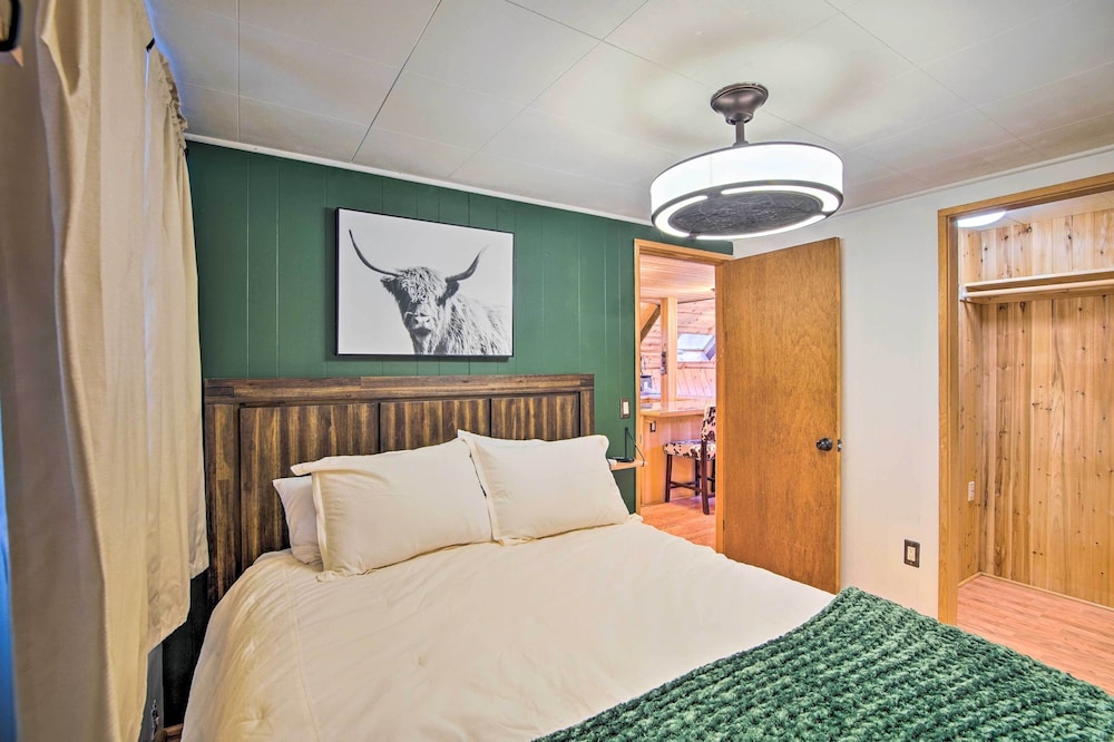 Miscellaneous Market Vacations - Remote Escape: Peaceful Cabin Near Naches River - Property Image 3