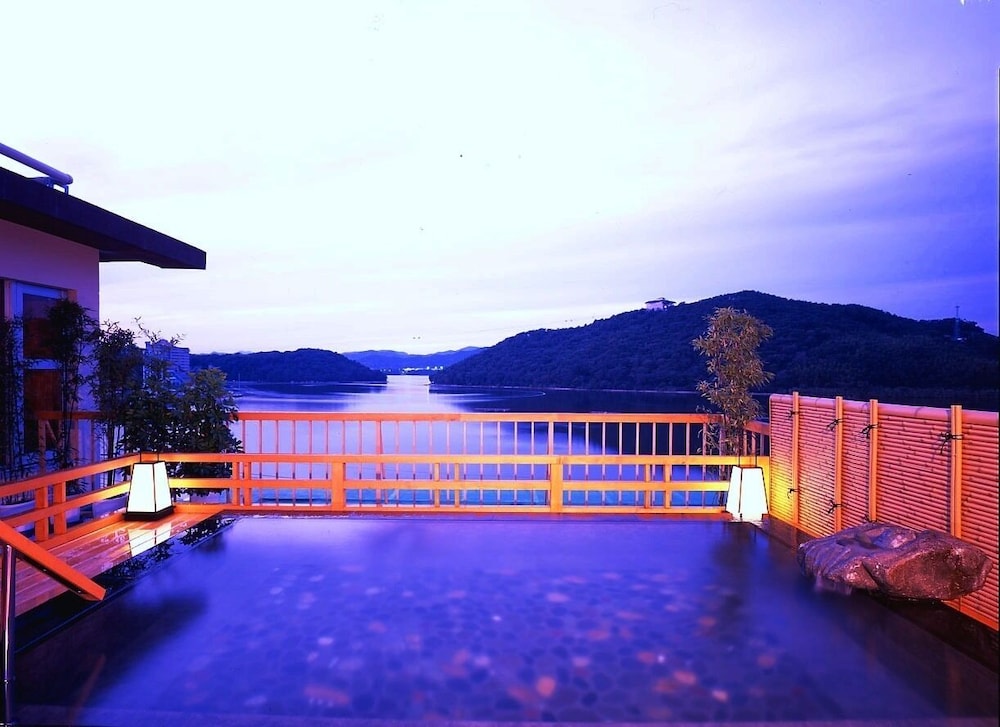 Hamanako Kanzanjionsen Hotel Kikusuitei