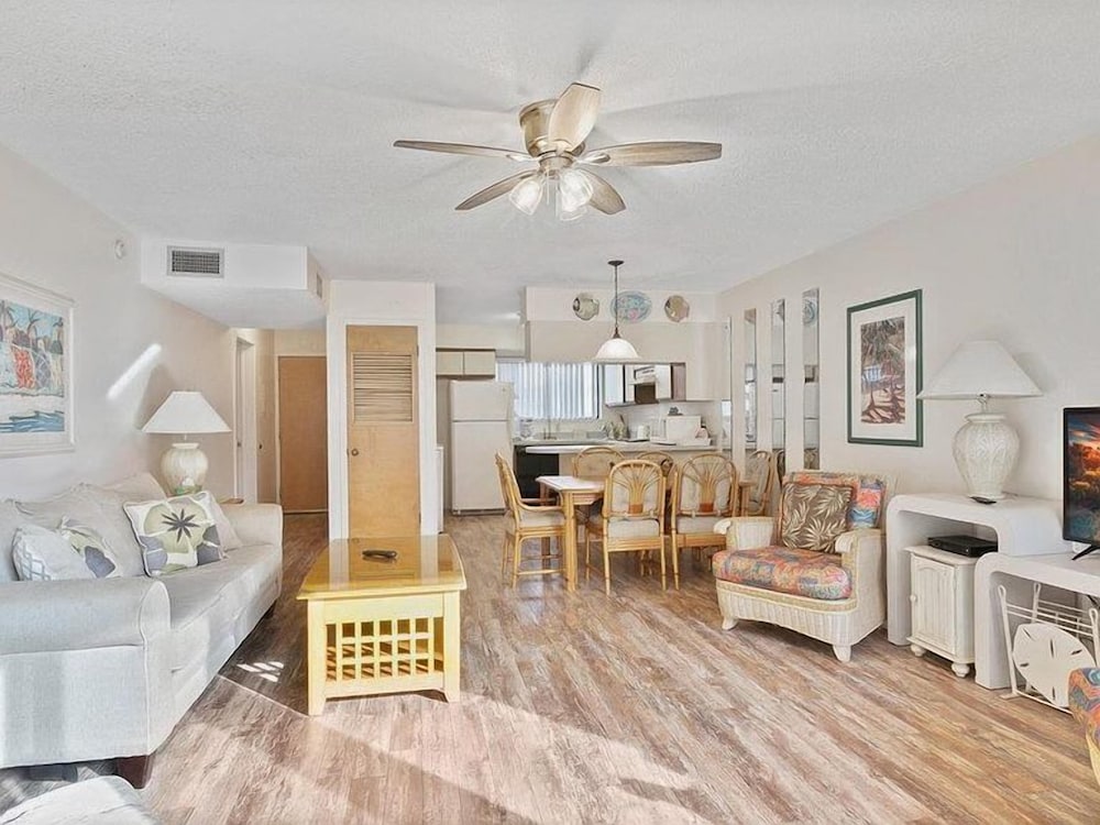 Unwind at St Augustine's Beachfront Oasis