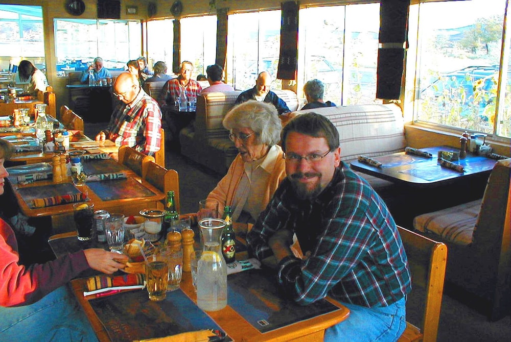 Capitol Reef Inn & Cafe