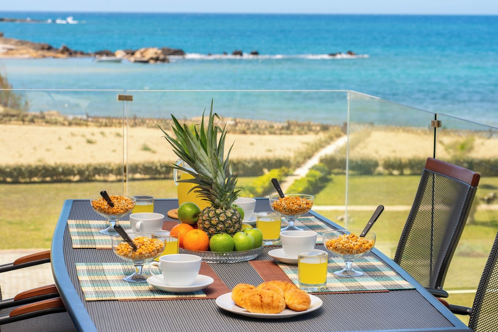 Sandoa Residence