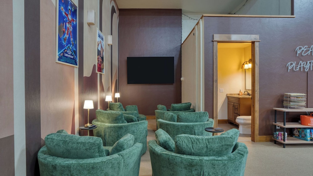 Skate Bowl, Hot Tub & Game Room Breckenridge Adventure Chalet by Avantstay