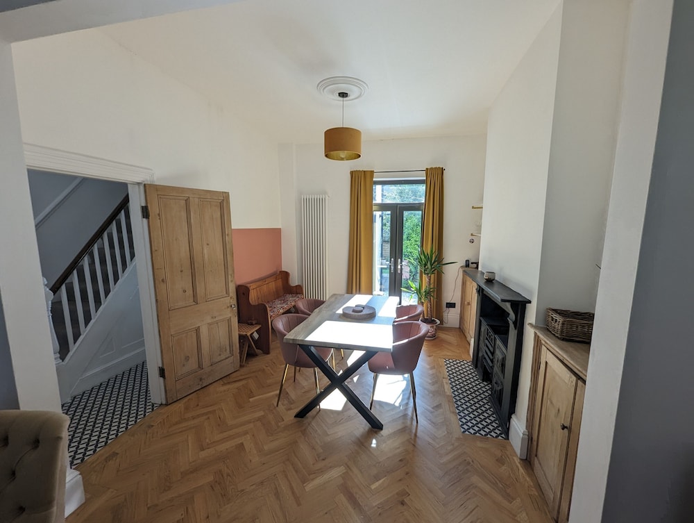 Stylish 2Bd Home Near Millenium Stadium, Cardiff
