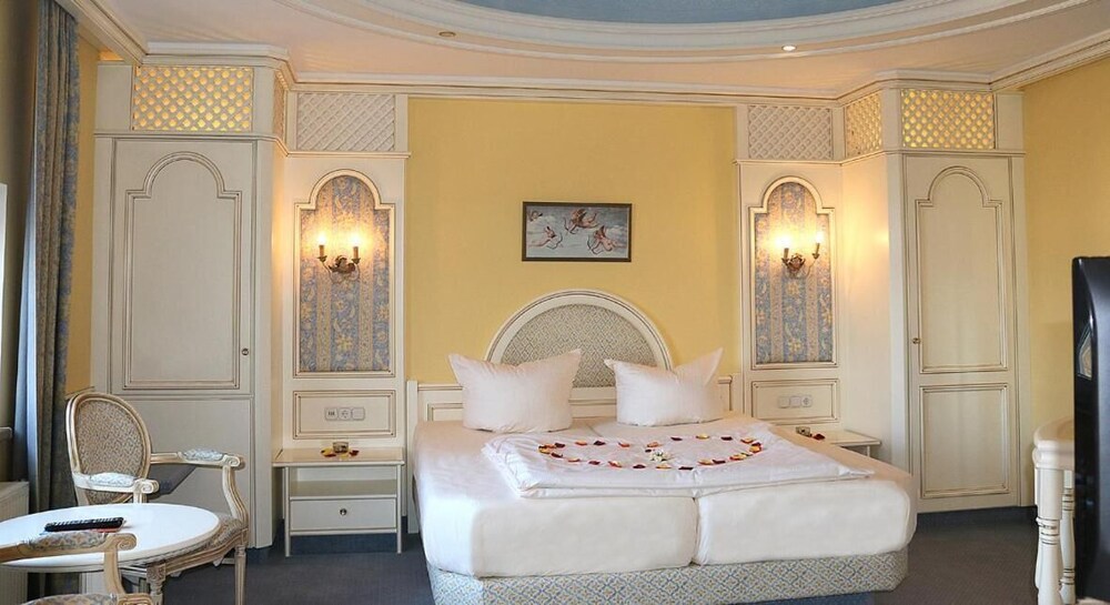 Hotel Spanischer Hof - Property Image 44