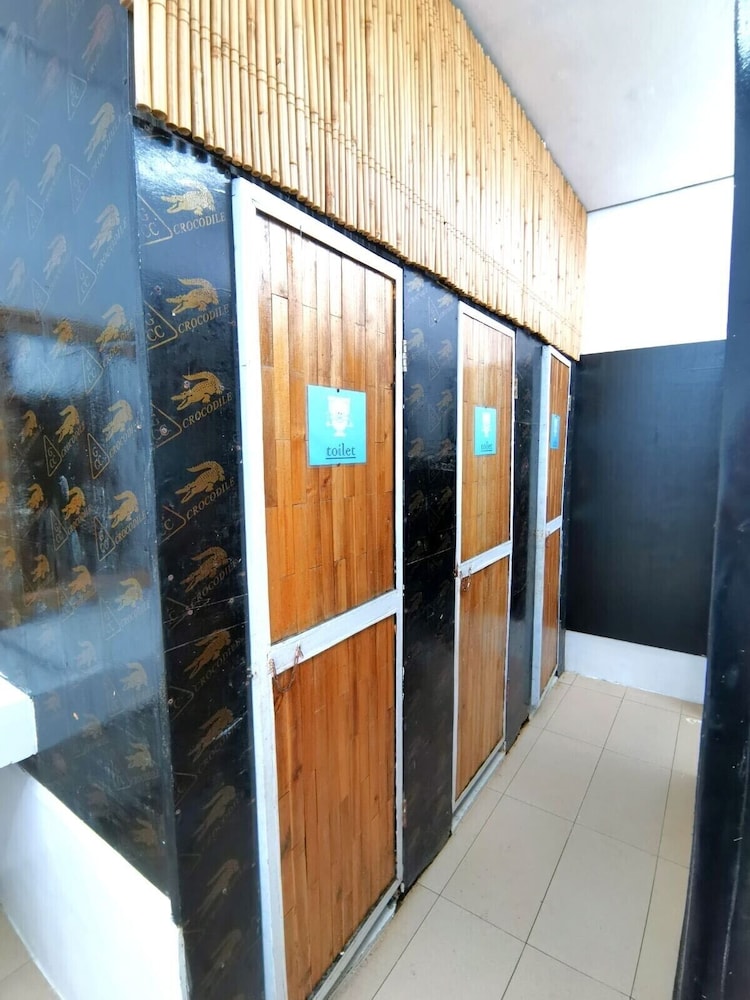 Big Paul Hostel - Adults Only