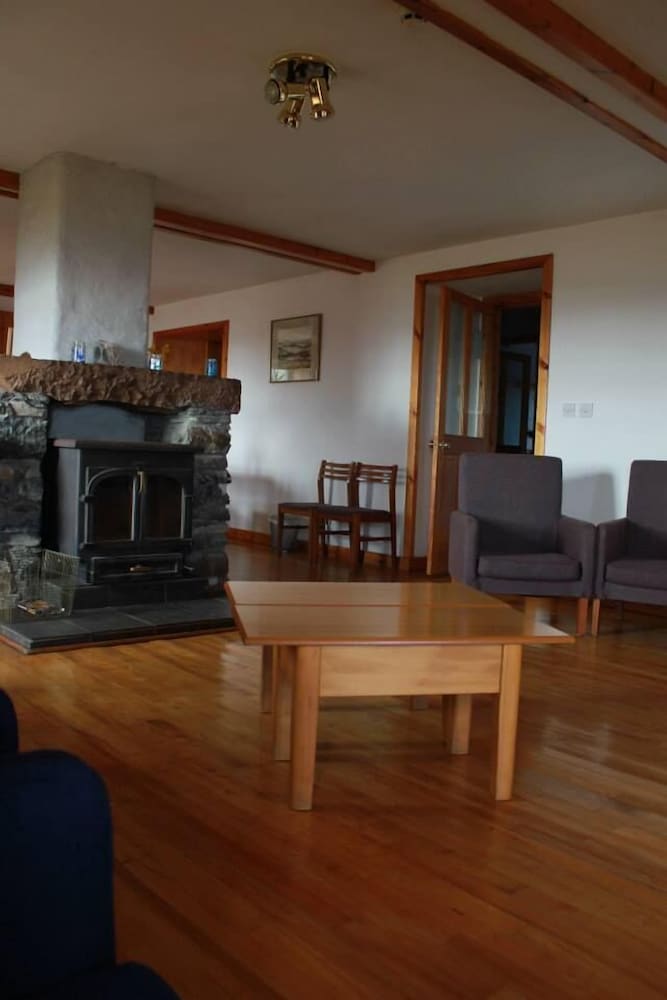 Glebe Barn - Hostel