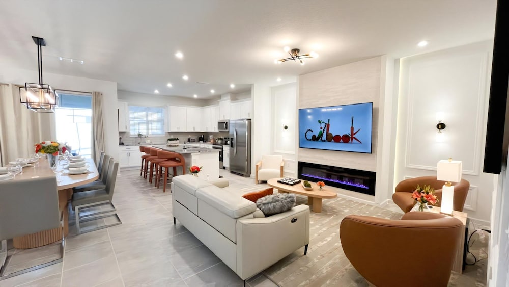 Solara Dreams 4BD Pool Home Next to Disney