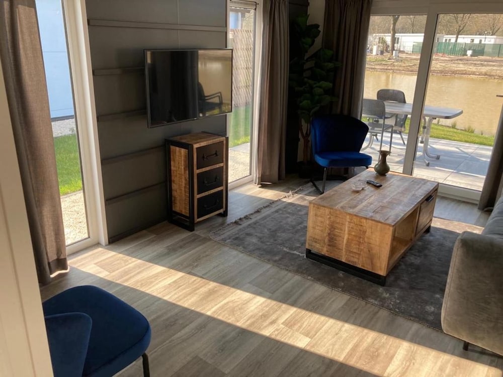 Modern Chalet With Combi Microwave Near Efteling, photo 29