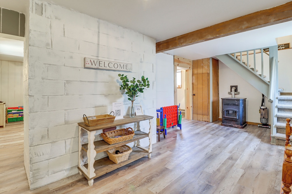 Lovely Tobyhanna Getaway w/ Game Room & Fire Pit!