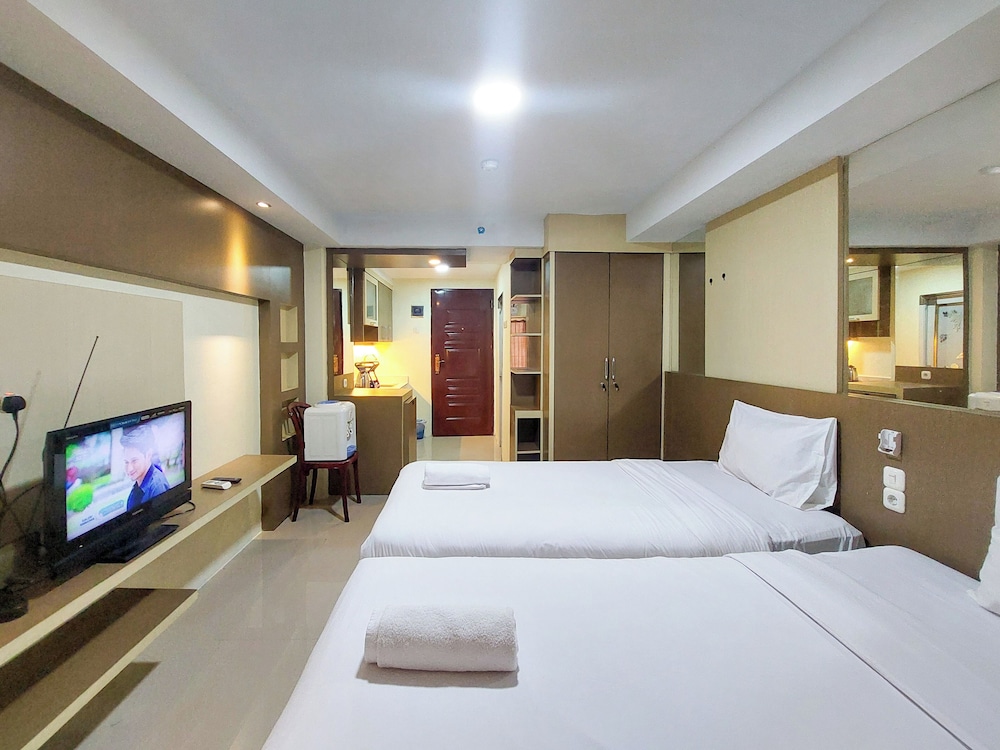 Good Deal And Homey Studio Apartment At Mansyur Residence
