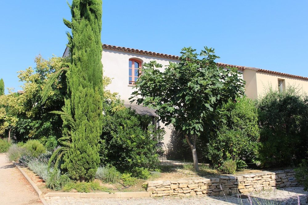 Les Jardins de Saint Benoît view 2
