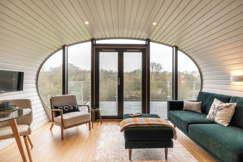 Stunning EcoRetreat Pods in Old Chalford