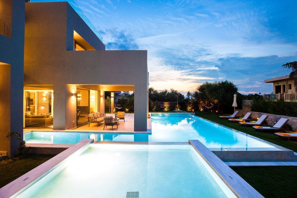 Lux Villa w Heated-hydromassage Pool 200m to sea view 4