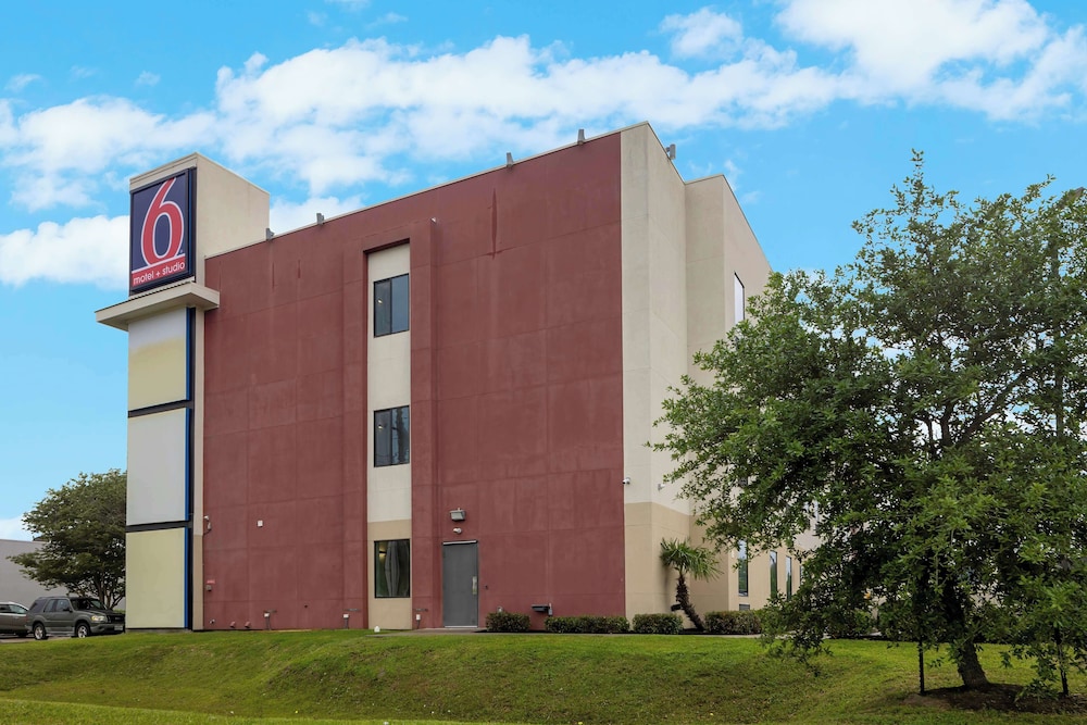 Studio 6 Suites Texas City, Tx - I-45 South - Property Image 18