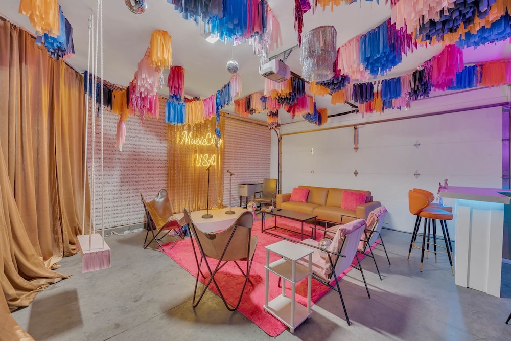 Brand New City Views Karaoke Room Near Downtown