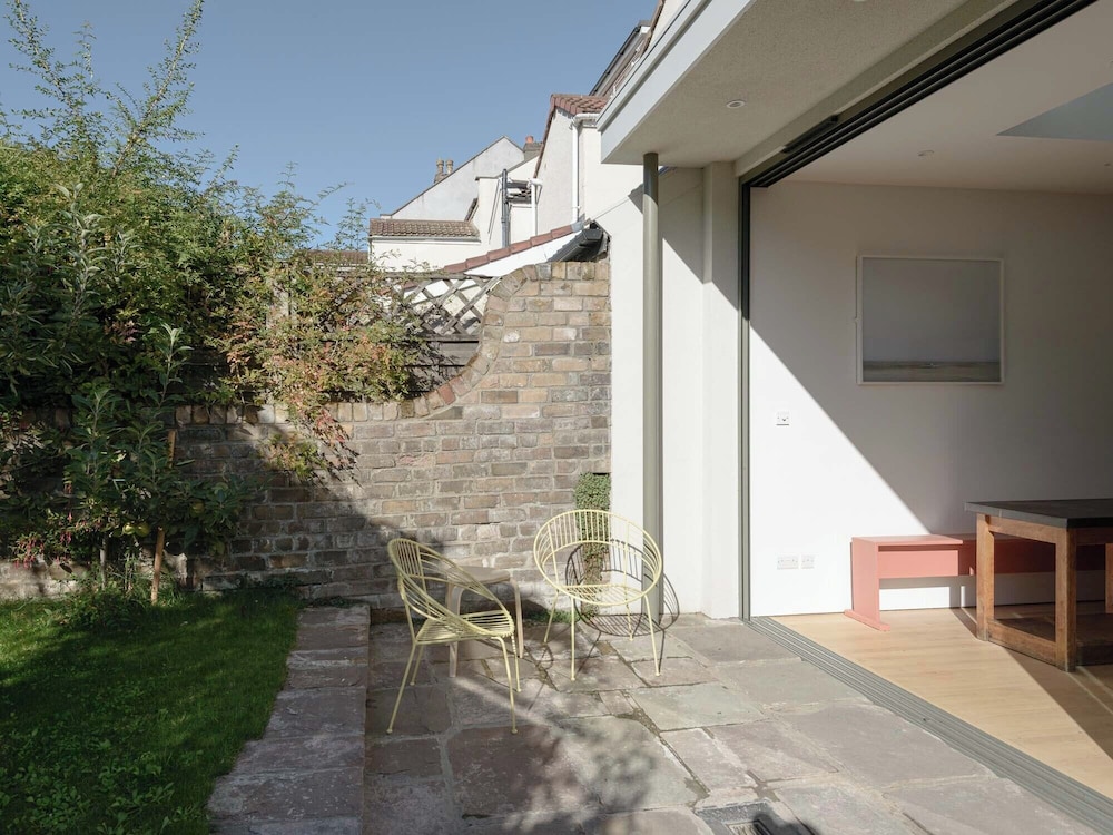Beautiful 3 Bedroom Home in Bristol