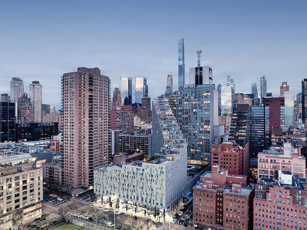 Forte Select by Rove Travel 2BR Midtown West Apt