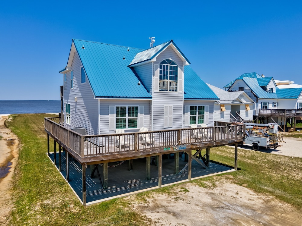 Ohana - Amazing Views! A Short Stroll To Gulf Beach Access, Or Stay Home And Relax In The Hammocks And Ocean Breezes. 3 Bedroom Home by RedAwning view 3