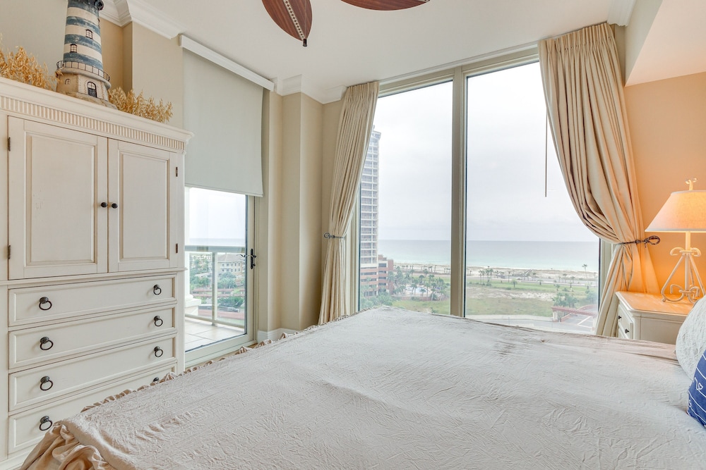 Pensacola Beach Retreat w/ Direct Beach Access!