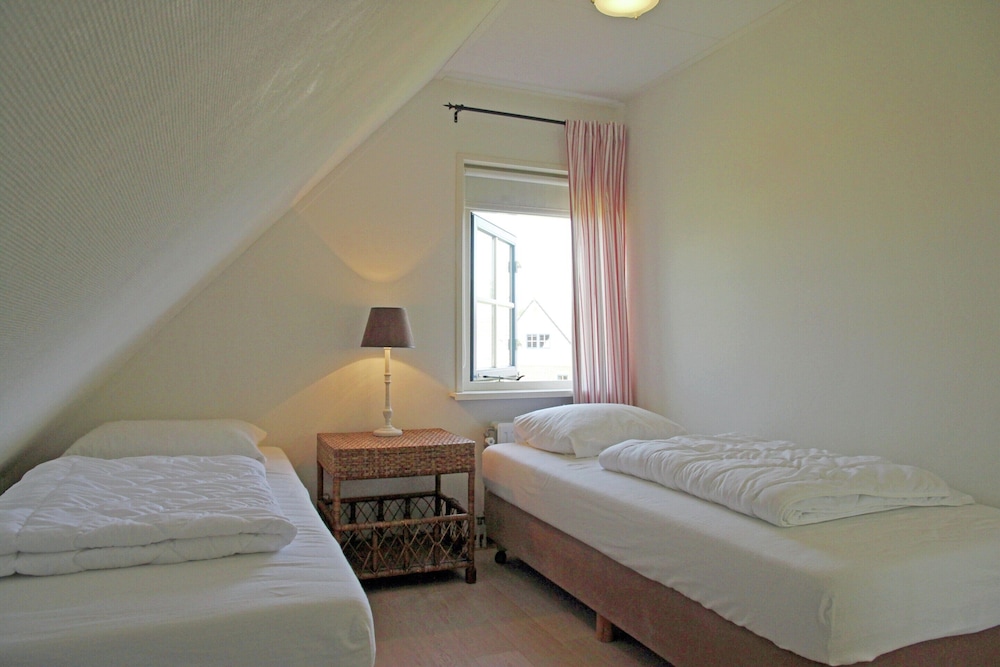 Holiday Home in Schoorl Near Sandy Beaches