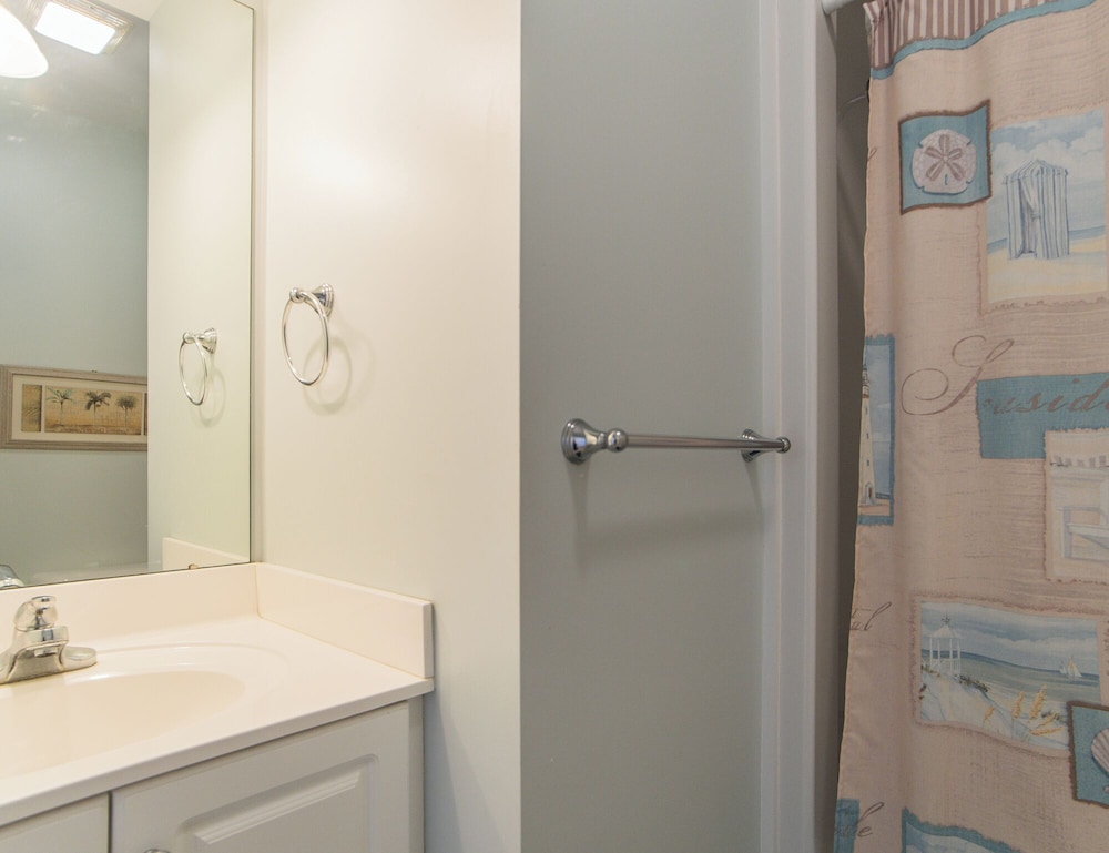 Clamalot by Topsail Realty