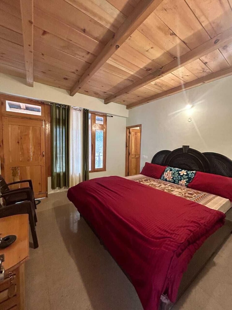 New Brahma Guesthouse
