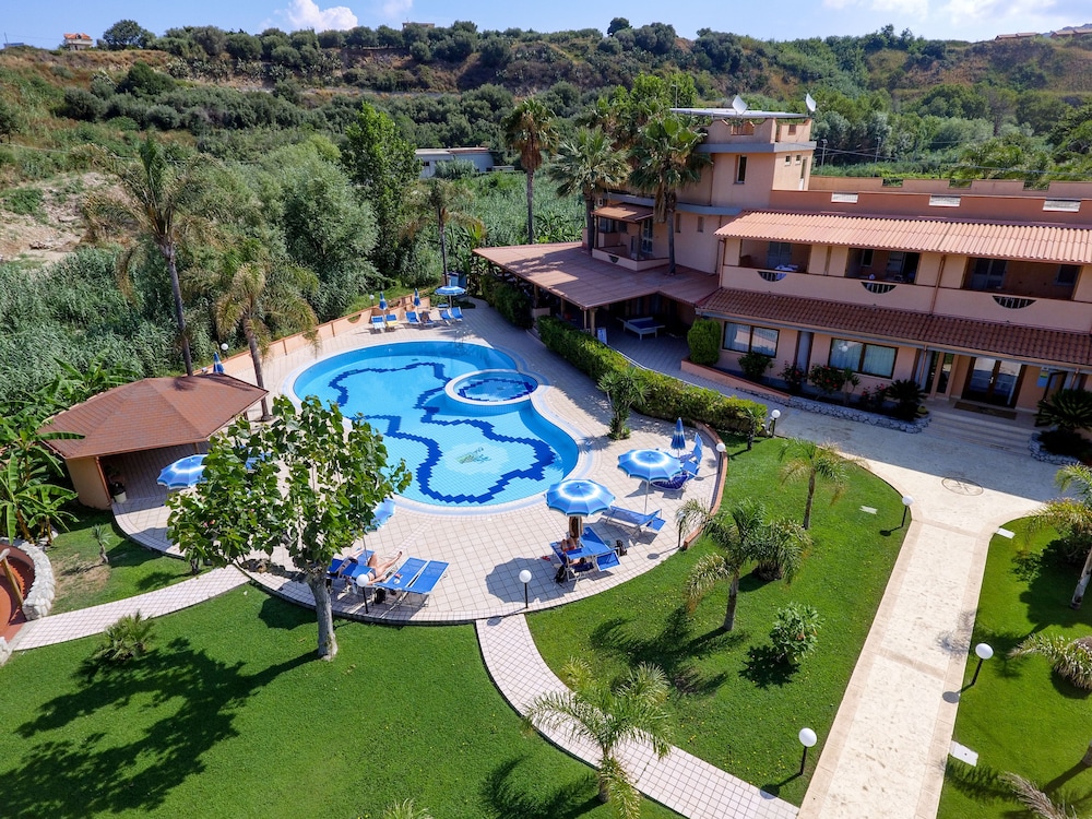 Old River Residence