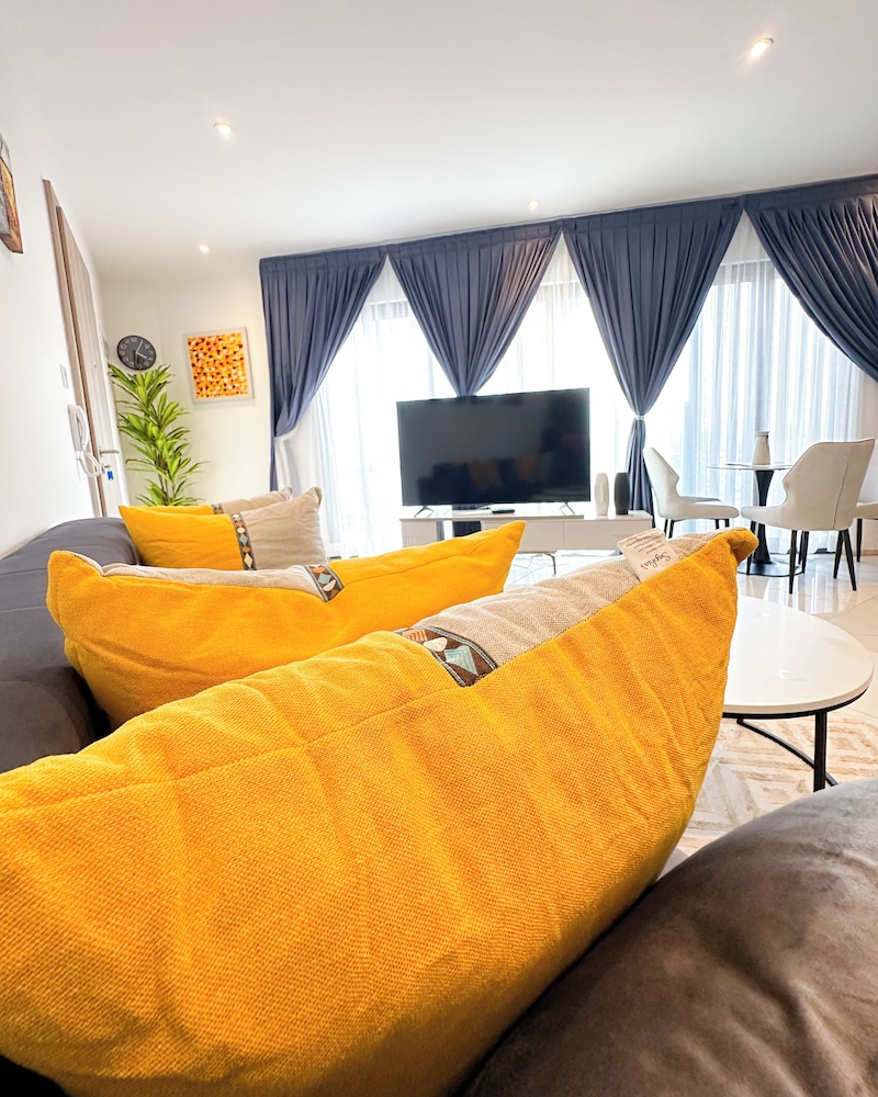 Loxwood Apartment