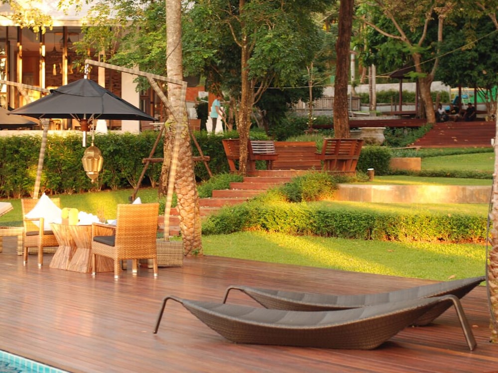 The Blue Sky Resort Ranong