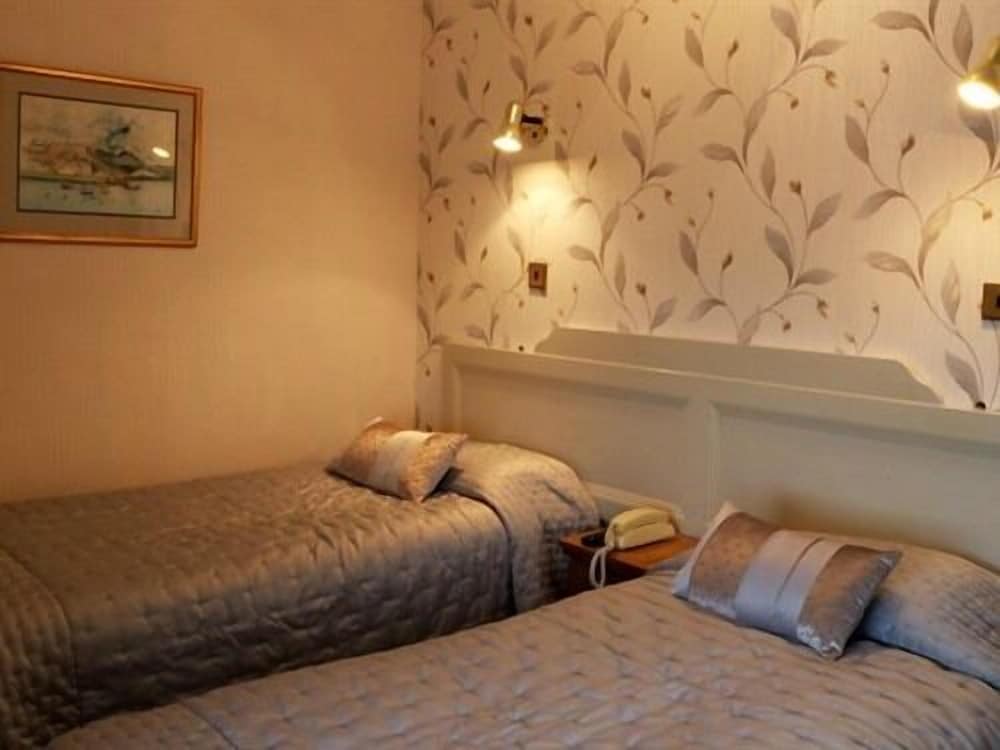 Plas Isa Hotel
