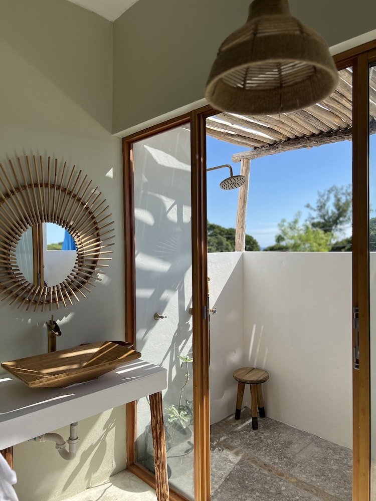 Bramble Beach Villa view 4