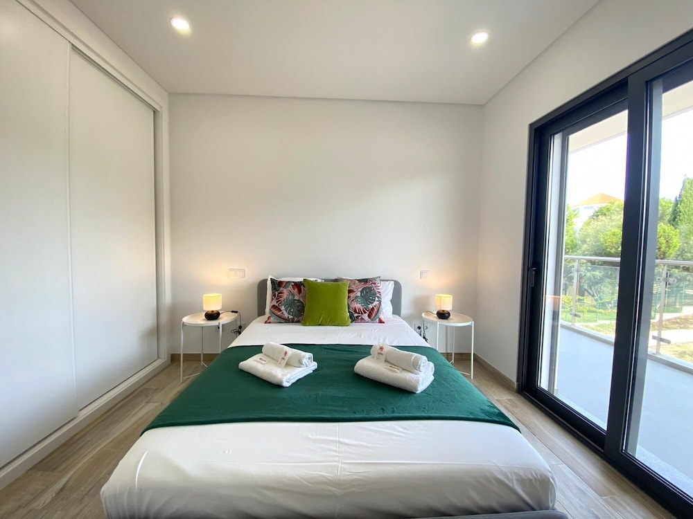Quarteira Modern by Homing view 5