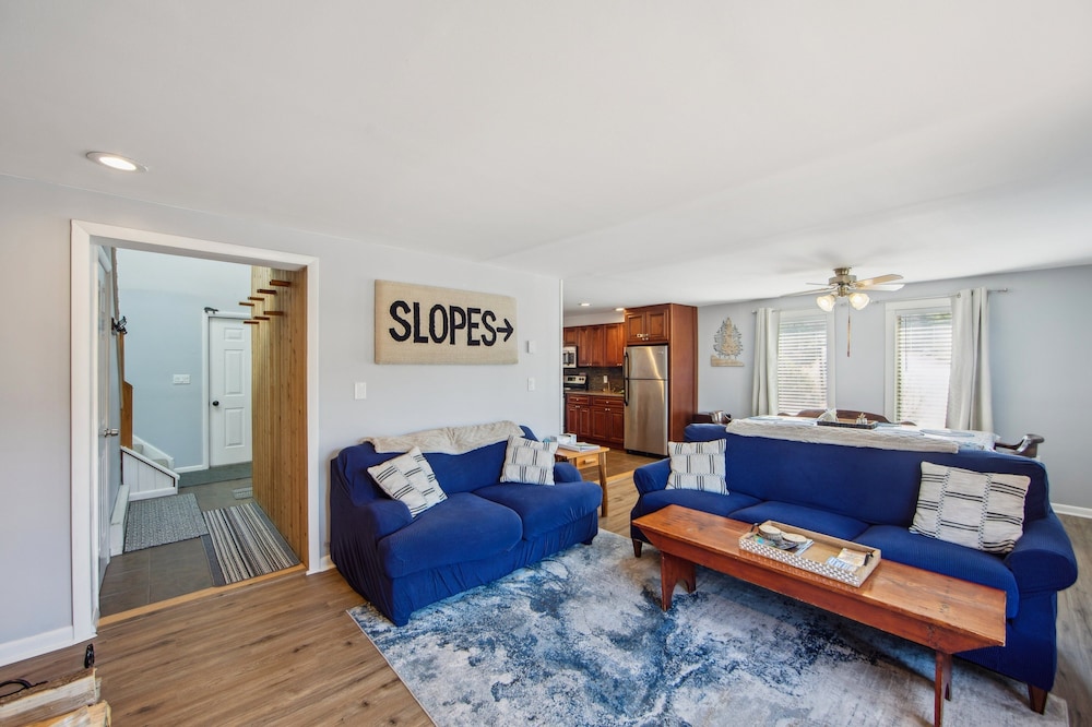 Hullabaloo 23E - Upgrade End Unit With Mountain Views 2 Bedroom Townhouse by The Summit at Gore Mountain