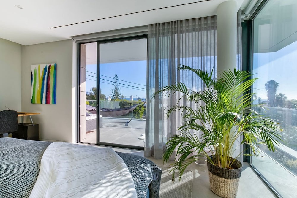 2 Rua das Palmas Luxurious Stylish and Modern L