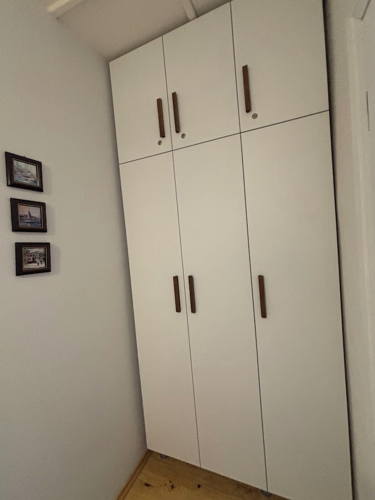 Idor Guest House