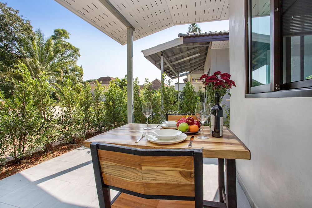 Oxavia Garden Bungalow B1-B2