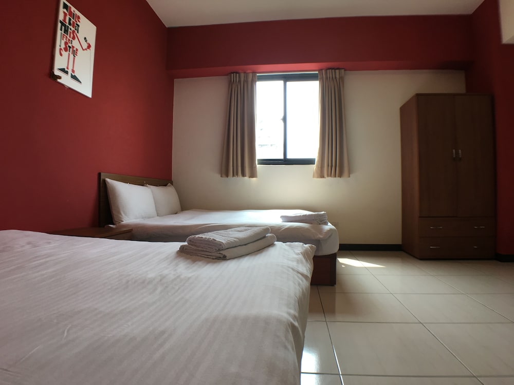 Taichung Go-Around Hostel