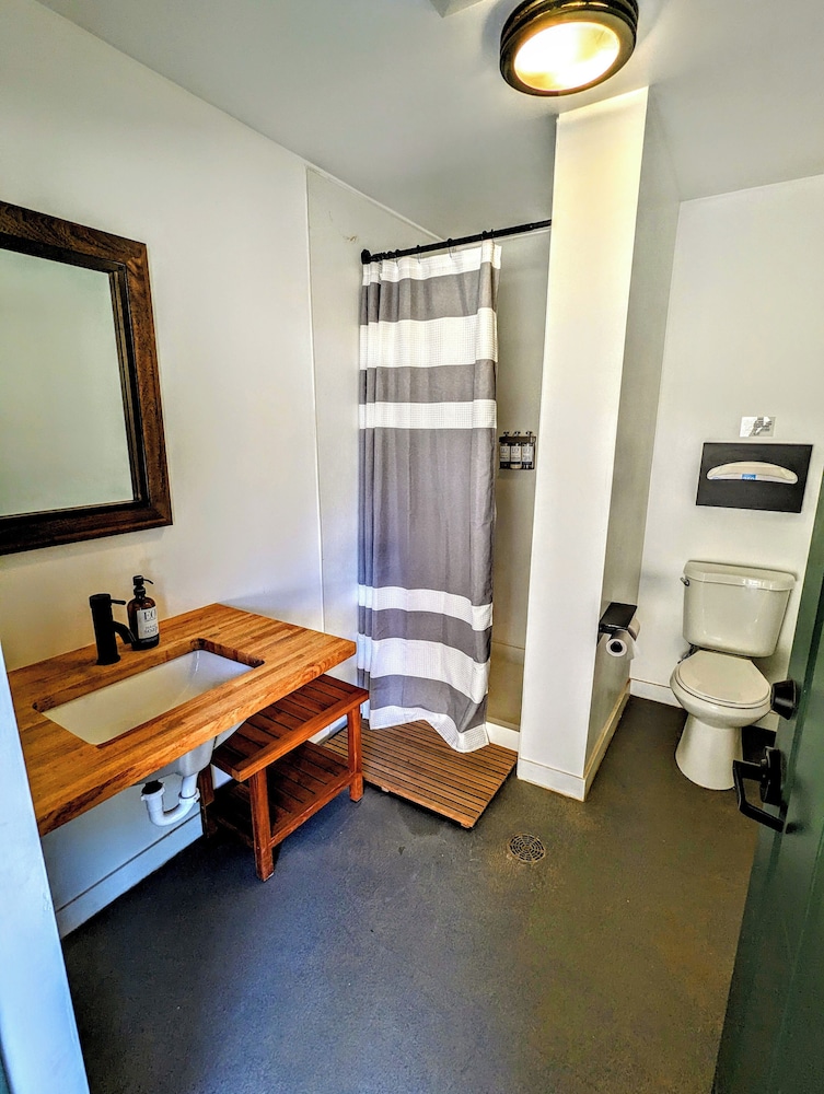 Wildhaven Yosemite Glamping 37