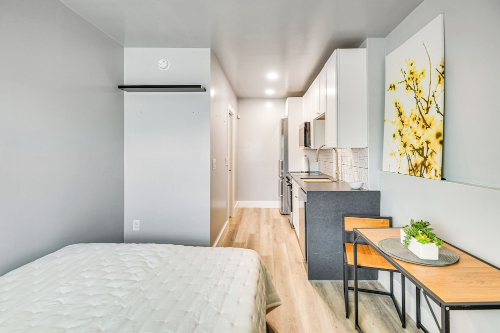 Steps to Sand: Studio Stay in Daytona Beach!