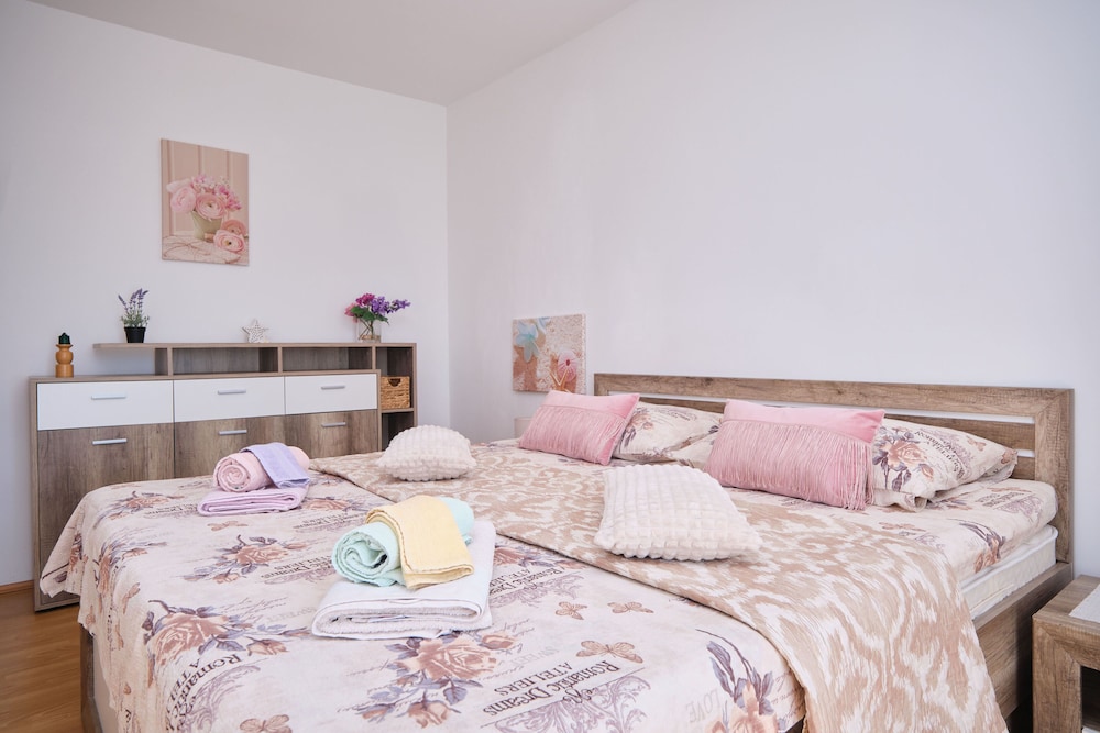 Seaview Apartment Kia by Litto photo 5