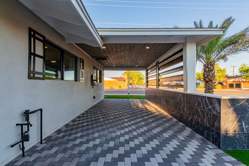 NEW The Kensington Custom Pool Al-fresco Living