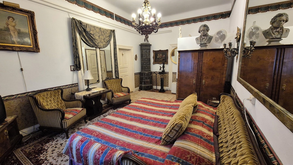 Imre Guest House