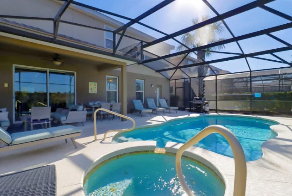 Resort-Style Retreat At Solterra W/ Pool & Lazy River