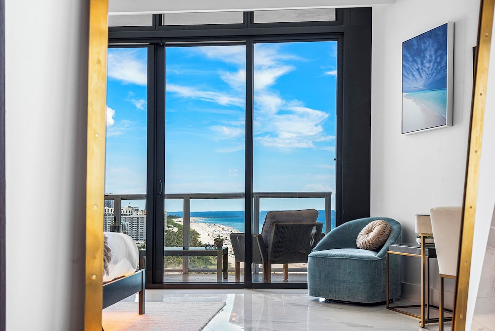 Luxury Vacation Rentals in South Beach by LRMB